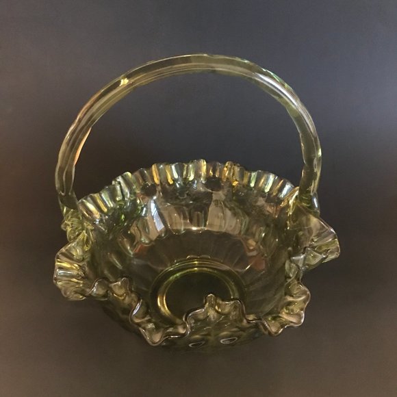 VTG Fenton Avocado Green Glass Crimped Edge Handled Basket Thumbprint Pattern - Picture 2 of 3